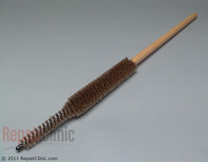 Long-handled bristle brush